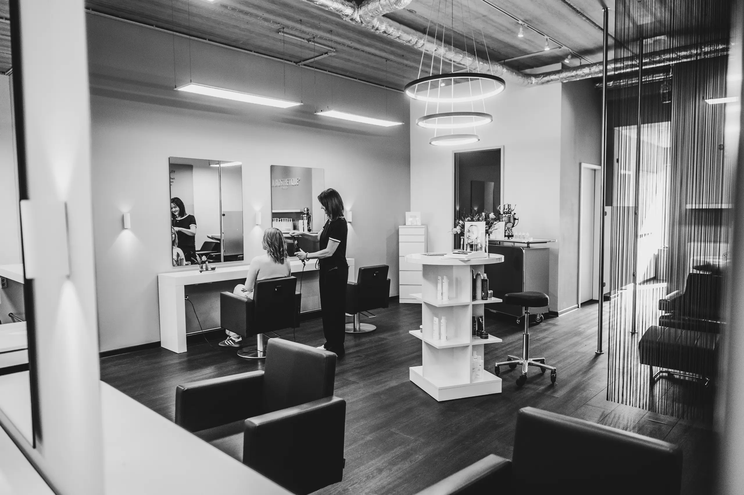 Salon Schweikert Friseur Moers Salon2